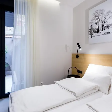 Teanna Lux Apartment