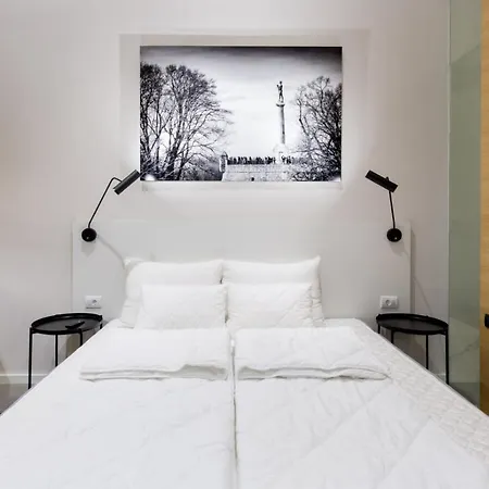 Апартаменты Teanna Lux