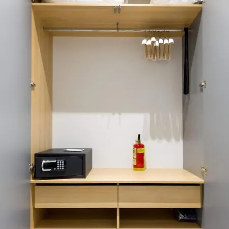 Teanna Lux * بلغراد